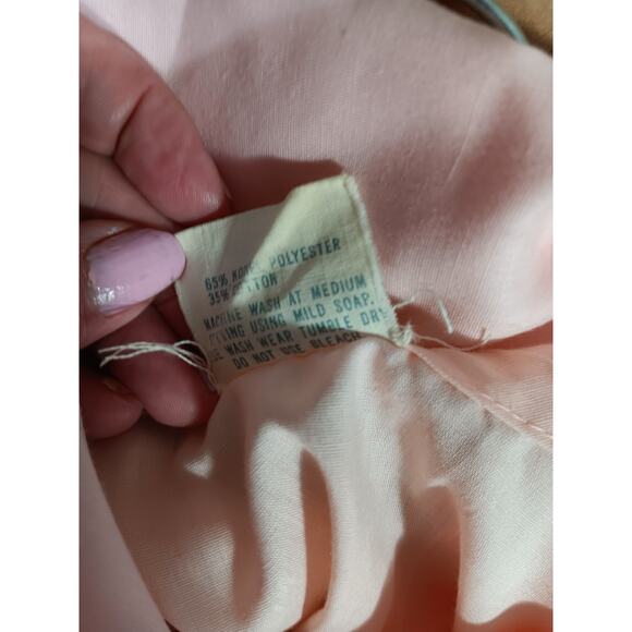 Vintage Pink Housecoat Made in the USA size Medium - Picture 3 of 4